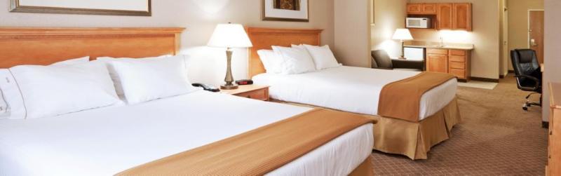 Holiday Inn Express Hotel & Suites Chesterfield - Selfridge Area By Ihg Esterno foto
