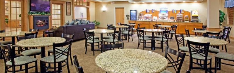 Holiday Inn Express Hotel & Suites Chesterfield - Selfridge Area By Ihg Esterno foto